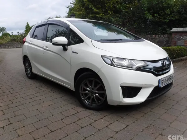 Honda Fit Hatchback, Petrol Hybrid, 2015, White
