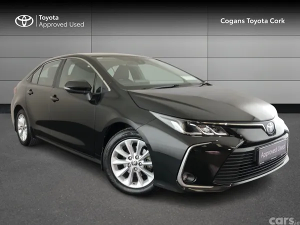 Toyota Corolla Saloon, Petrol Hybrid, 2022, Black