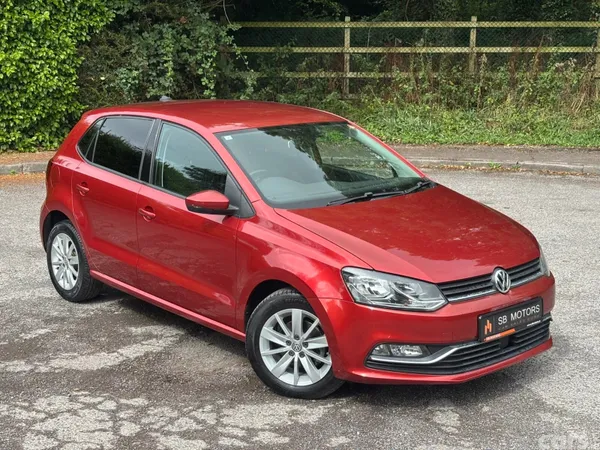 Volkswagen Polo Hatchback, Petrol, 2015, Red