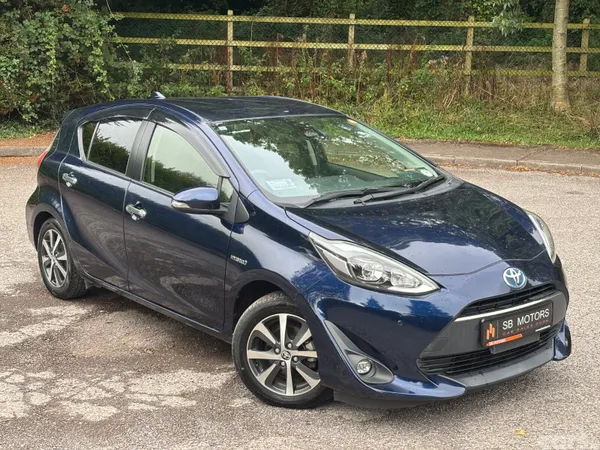 Toyota Aqua Hatchback, Petrol Hybrid, 2019, Blue
