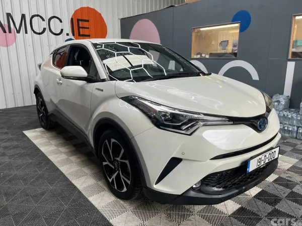 Toyota C-HR SUV, Petrol Hybrid, 2019, White