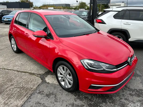 Volkswagen Golf Hatchback, Petrol, 2017, Red