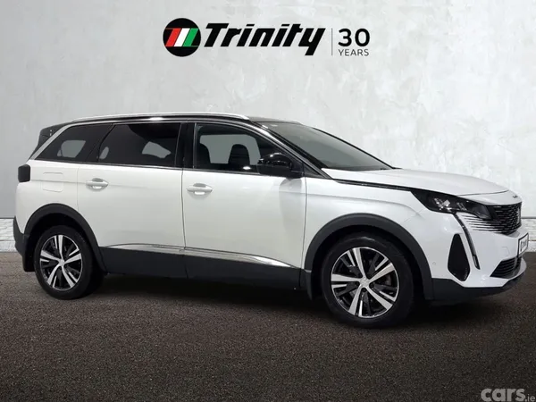 Peugeot 5008 MPV, Diesel, 2024, White