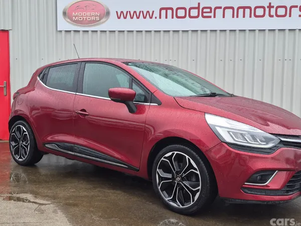 Renault Clio Hatchback, Petrol, 2018, Red