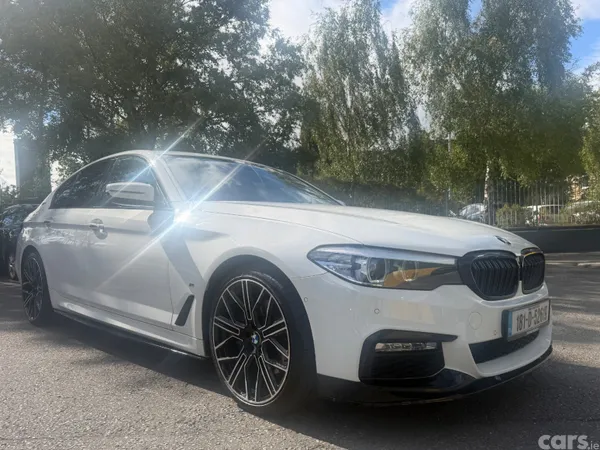 BMW 5-Series Saloon, Petrol Plug-in Hybrid, 2018, White