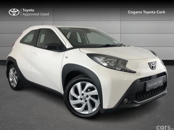 Toyota Aygo Hatchback, Petrol, 2022, White