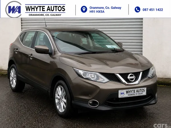 Nissan Qashqai Hatchback, Diesel, 2015, Brown