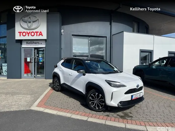 Toyota Yaris Cross Hatchback, Petrol Hybrid, 2023, White