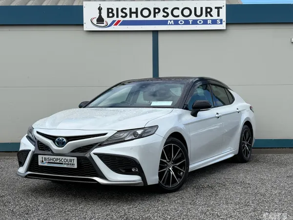 Toyota Camry Saloon, Petrol Hybrid, 2021, White