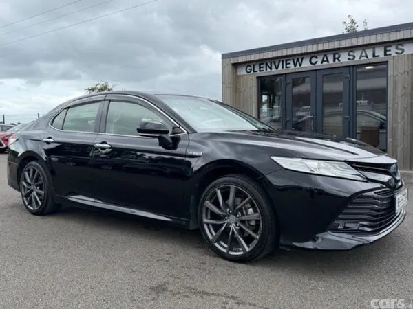 Toyota Camry Saloon, Petrol Hybrid, 2018, Black