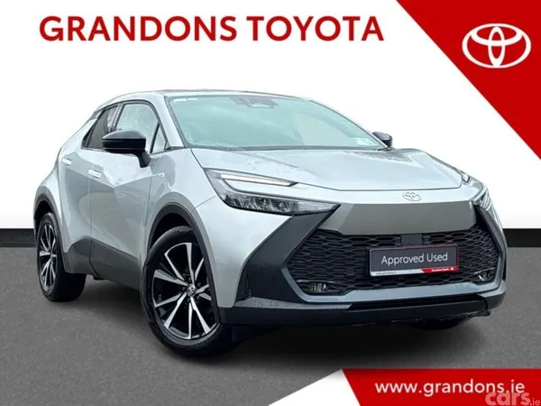 Toyota C-HR SUV, Petrol Hybrid, 2025, Silver