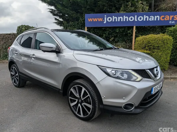 Nissan Qashqai Hatchback, Diesel, 2015, Silver