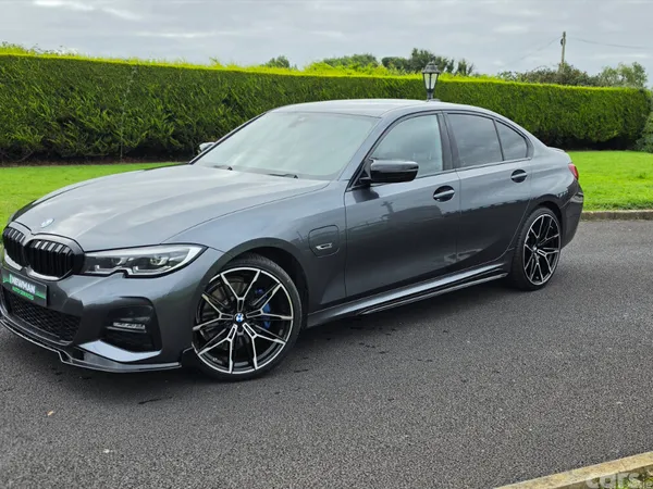 BMW 3-Series Saloon, Petrol Hybrid, 2022, Grey