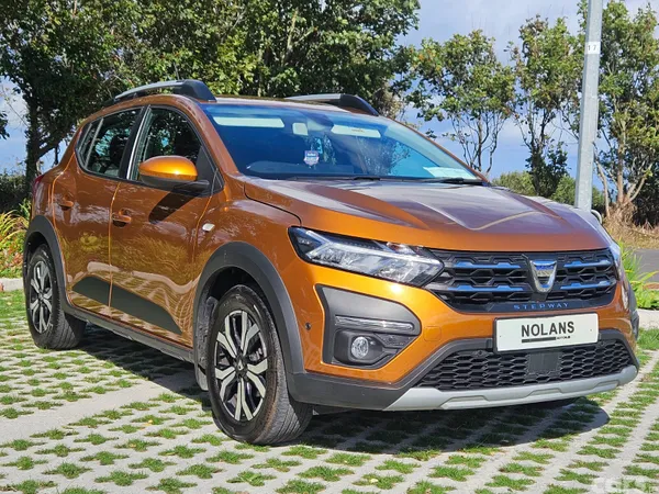 Dacia Sandero Stepway Hatchback, Petrol, 2021, Orange
