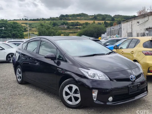 Toyota Prius Hatchback, Petrol Hybrid, 2015, Purple