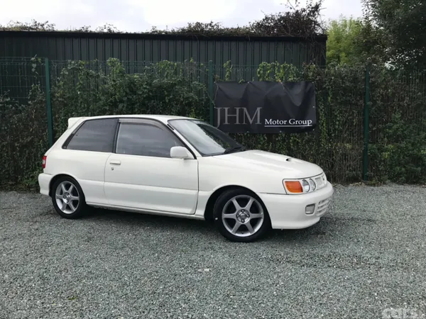 Toyota Starlet Hatchback, Petrol, 1995, White