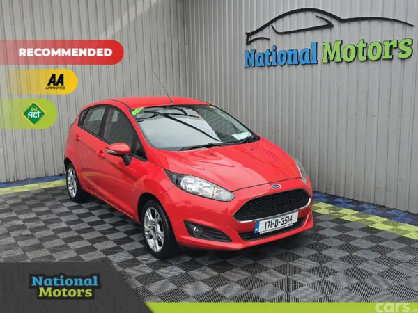 Ford Fiesta Hatchback, Petrol, 2017, Red