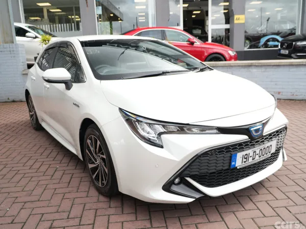 Toyota Corolla Hatchback, Petrol Hybrid, 2019, White