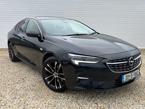 Opel Insignia Hatchback, Diesel, 2022, Black