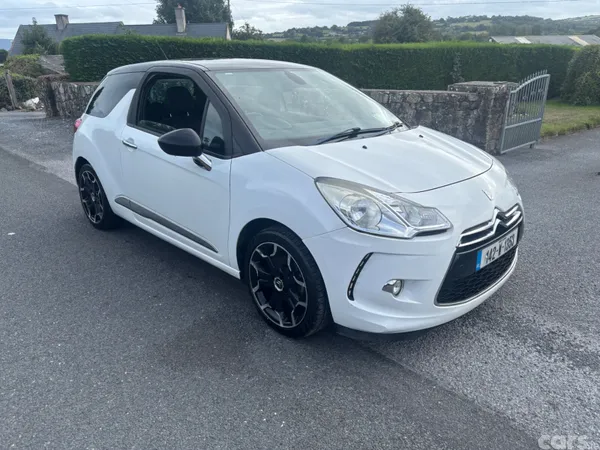 Citroen DS 3 Hatchback, Diesel, 2014, White