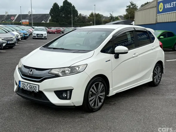 Honda Fit Hatchback, Petrol Hybrid, 2013, White