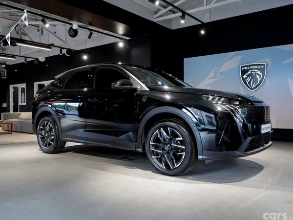 Peugeot 3008 MPV, Petrol Hybrid, 2024, Black