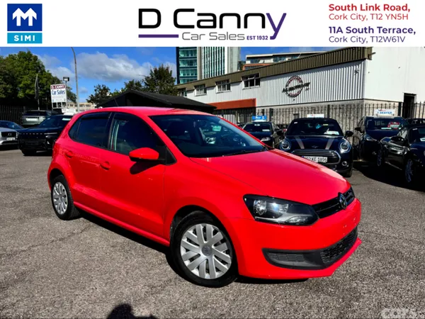 Volkswagen Polo Hatchback, Petrol, 2013, Red