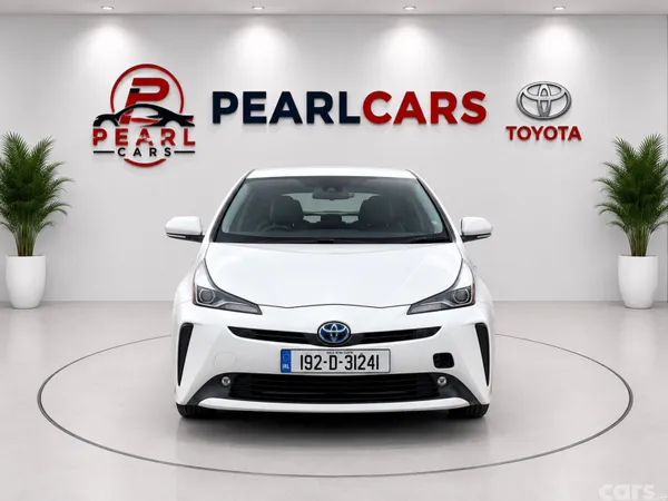 Toyota Prius Hatchback, Petrol Hybrid, 2019, White