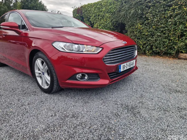 Ford Mondeo Hatchback, Diesel, 2018, Red