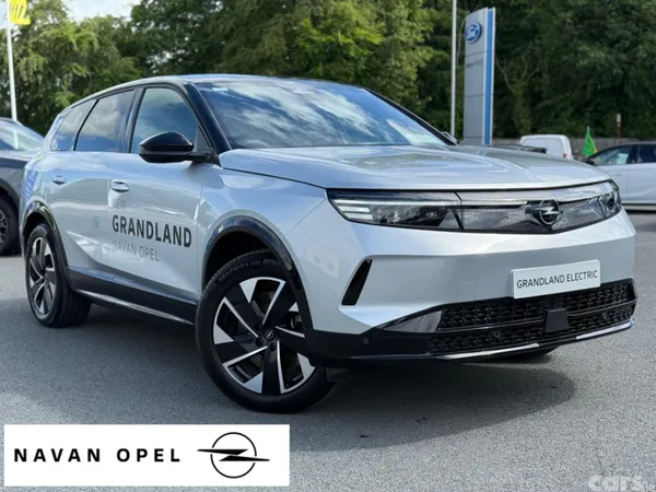 Opel Grandland SUV, Petrol Hybrid, 2027, Silver