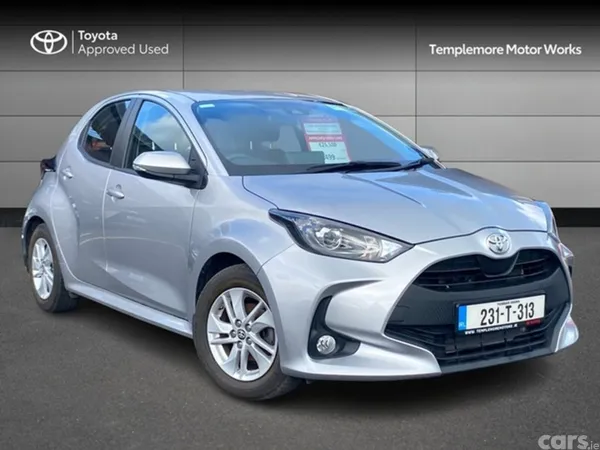 Toyota Yaris Hatchback, Petrol, 2023, Silver