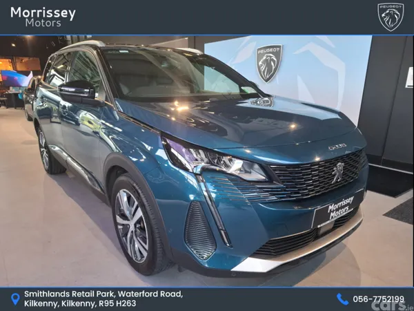 Peugeot 5008 MPV, Diesel, 2023, Blue