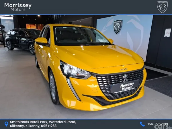 Peugeot 208 Hatchback, Petrol, 2020, Yellow
