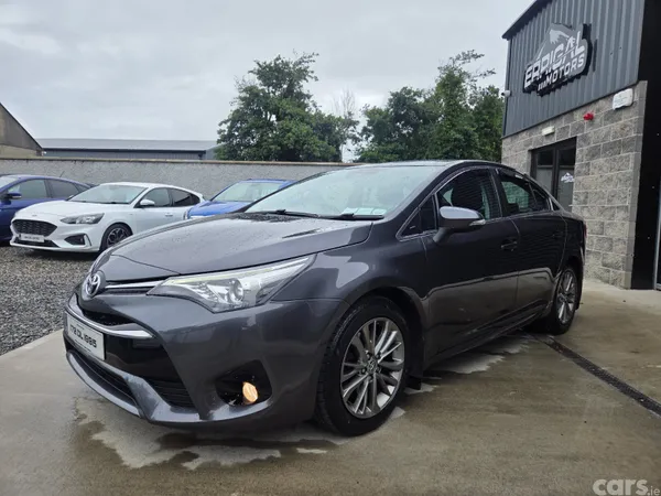 Toyota Avensis Saloon, Diesel, 2017, Grey