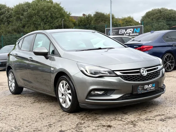 Vauxhall Astra Hatchback, Diesel, 2019, Grey