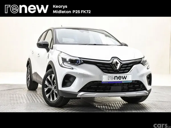 Renault Captur SUV, Petrol, 2022, White