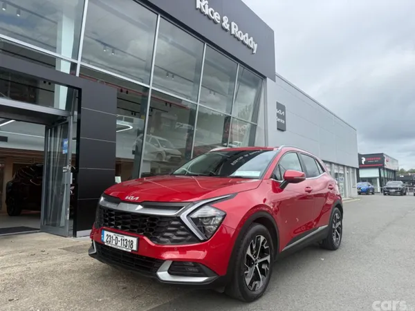 Kia Sportage MPV, Diesel Hybrid, 2023, Red