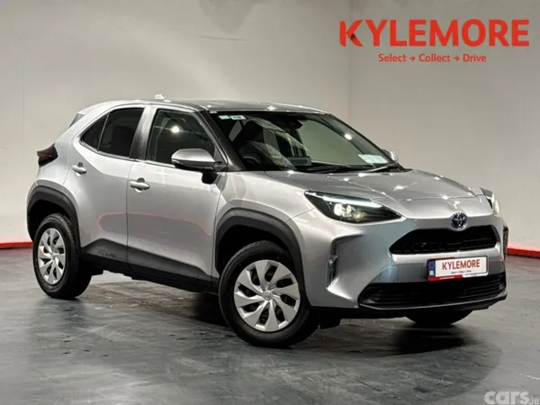 Toyota Yaris Cross SUV, Petrol Hybrid, 2022, Silver