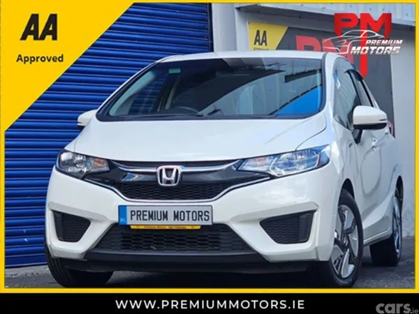 Honda Fit Hatchback, Petrol Hybrid, 2015, White