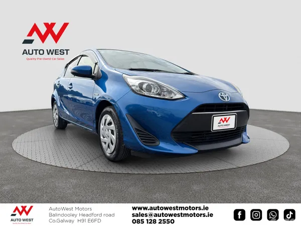 Toyota Aqua Hatchback, Petrol Hybrid, 2018, Blue