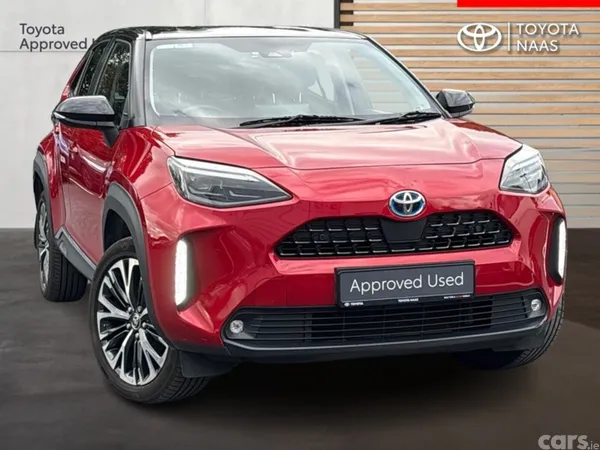 Toyota Yaris Cross Hatchback, Petrol Hybrid, 2023, Red