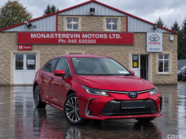 Toyota Corolla Saloon, Petrol Hybrid, 2023, Red