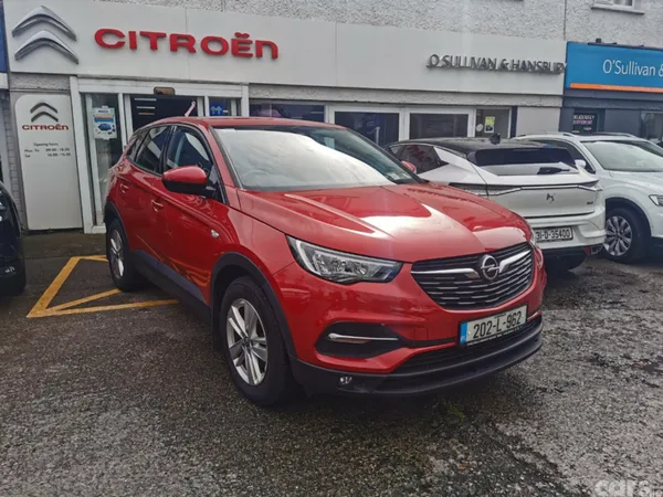 Opel Grandland X MPV, Diesel, 2020, Red
