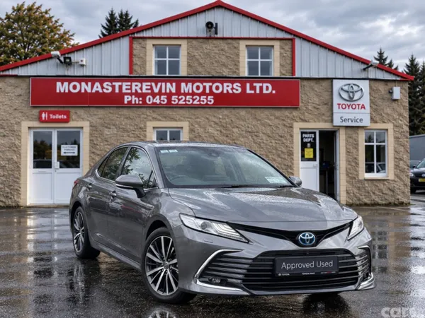 Toyota Camry Saloon, Petrol Hybrid, 2023, Grey