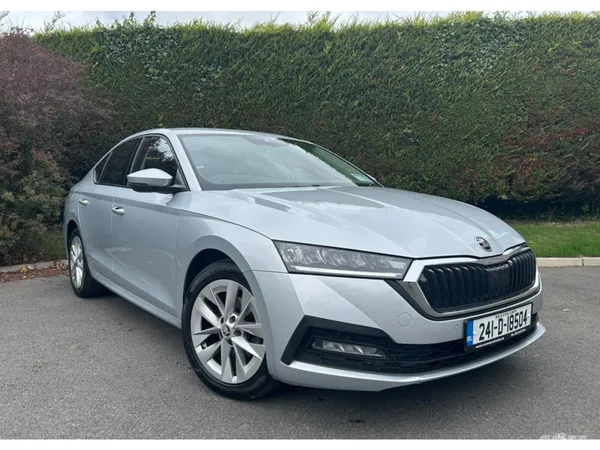 Skoda Octavia Hatchback, Diesel, 2024, Grey