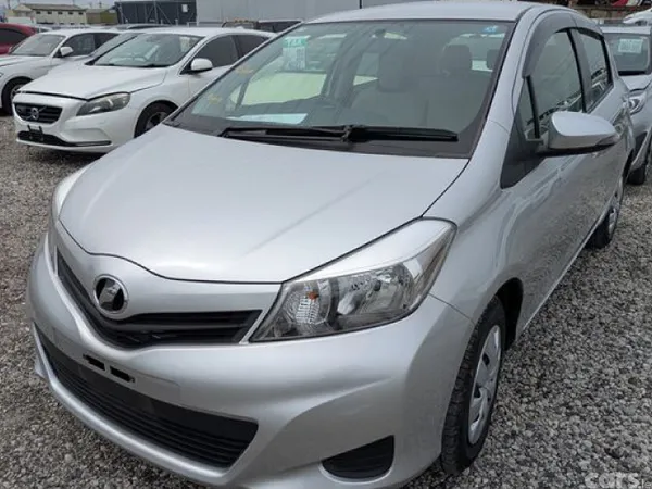 Toyota Vitz Hatchback, Petrol, 2013, Silver