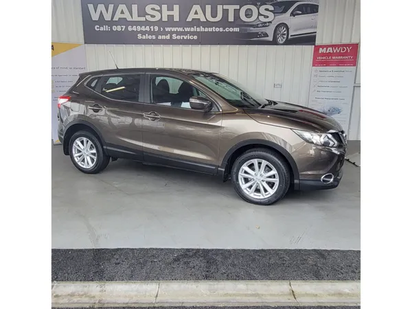 Nissan Qashqai MPV, Diesel, 2014, Brown