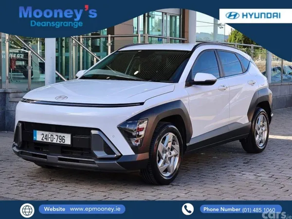 Hyundai KONA MPV, Petrol, 2024, White