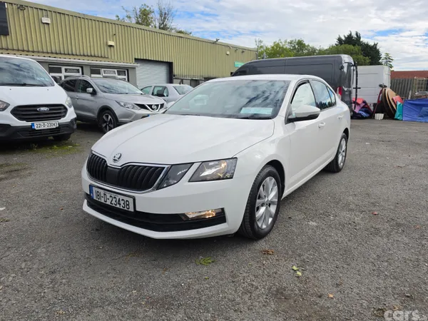 Skoda Octavia Saloon, Diesel, 2018, White
