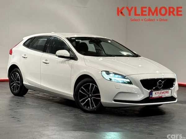 Volvo V40 Hatchback, Petrol, 2019, White